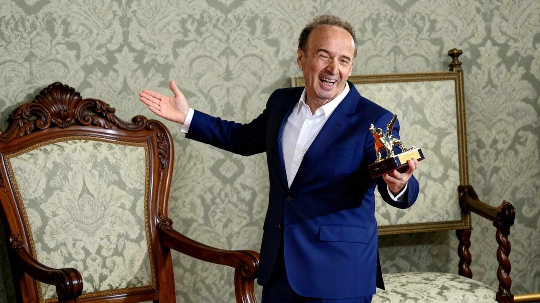 PIETRO - UN UOMO NEL VENTO! Benigni Vaticano"