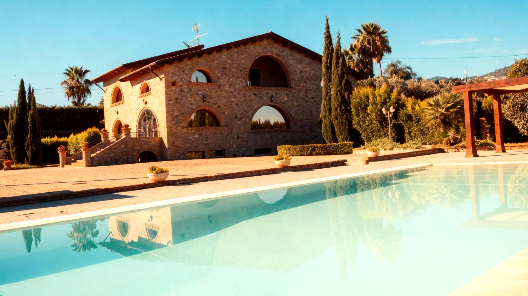 Un posto al sole 2025-12-29T10:32:20.032Z"