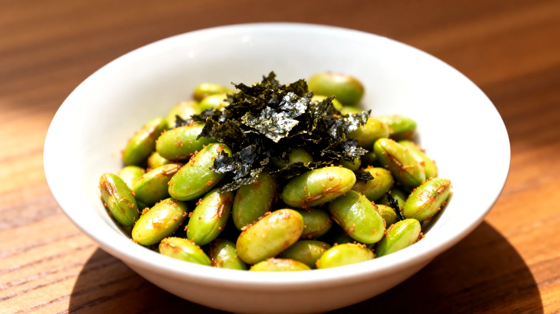 Edamame tostati con alga nori sbriciolata"